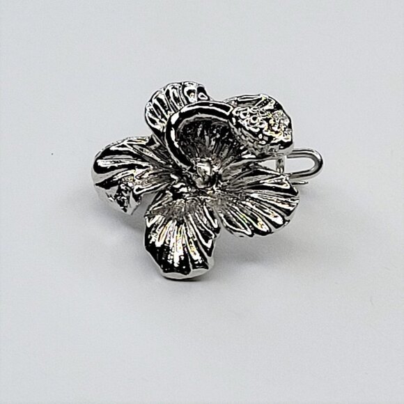 Mini Rhodium Hibiscus Flower Brooch Lapel Pin for Men or Women - Picture 4 of 9